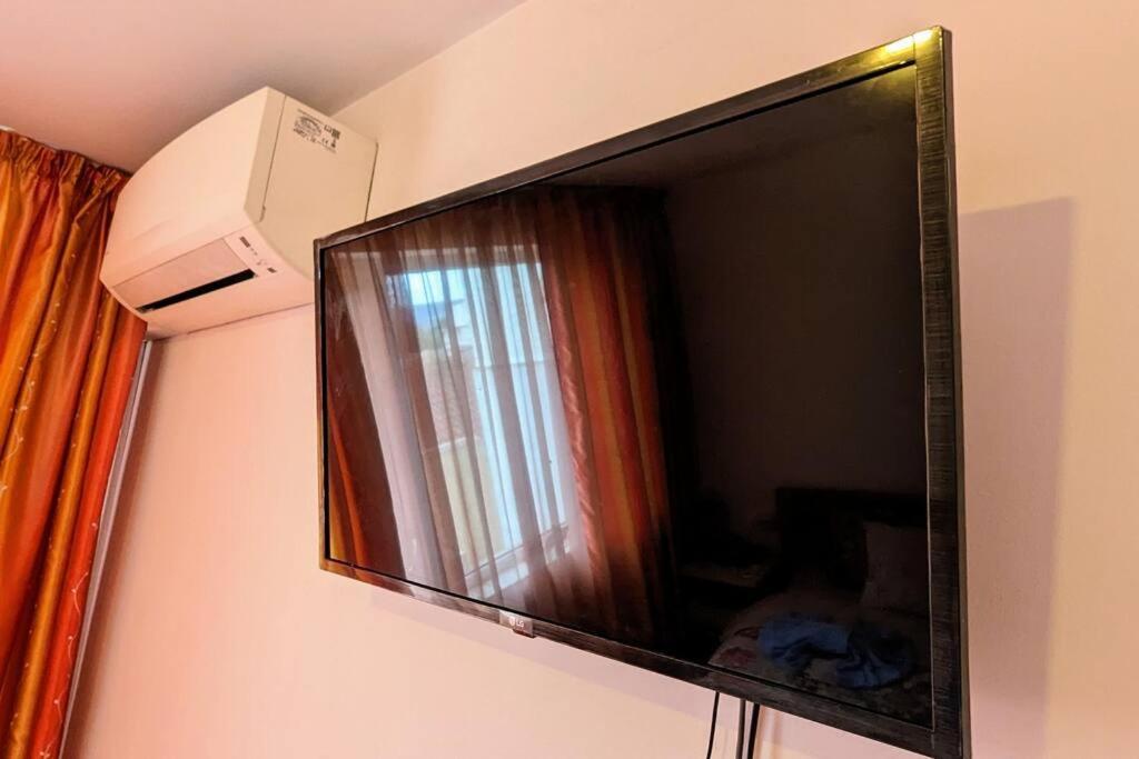 Beachfront Gem In Varna Center Екстериор снимка